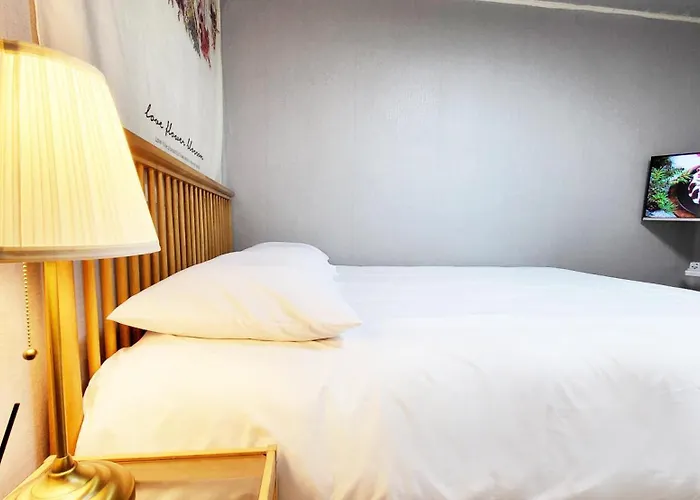 Apartamento E202 # 홍대인근 이대역